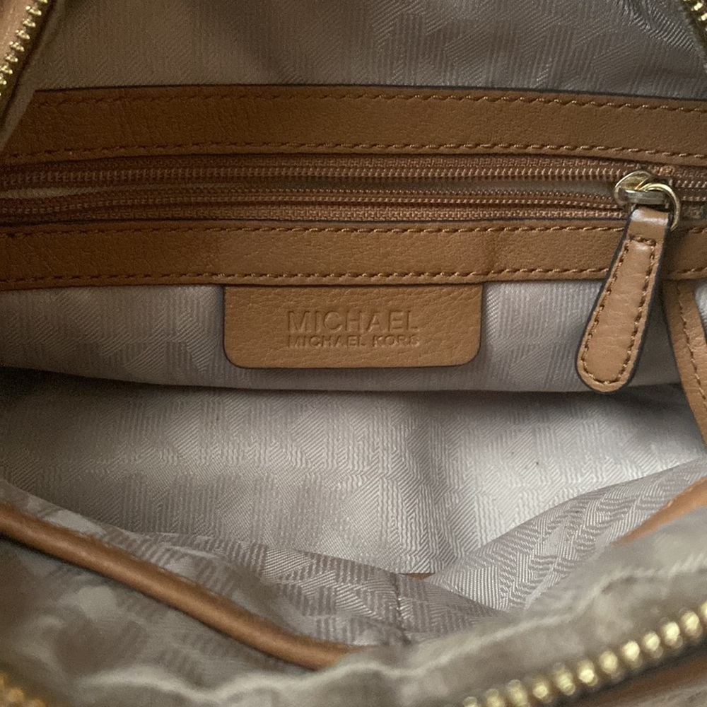 Michael Kors Brown top handle crossbody purse - Picture 3 of 7